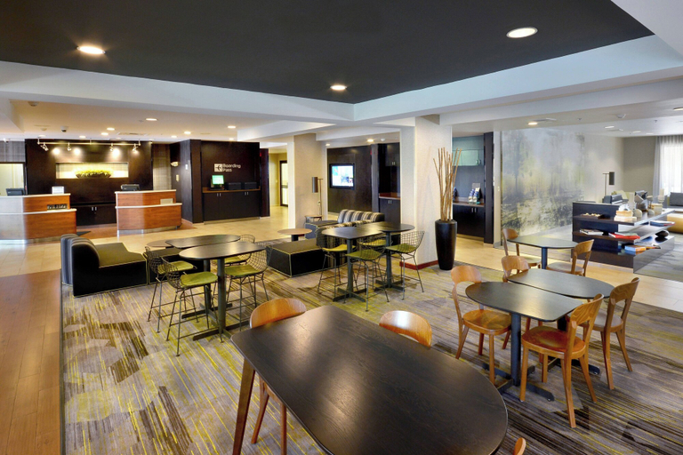 Food & Drinks 5, Courtyard by Marriott Beckley, Raleigh