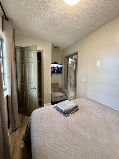 Bedroom 3, Sheridan Suites Apartments Hotel, Broward