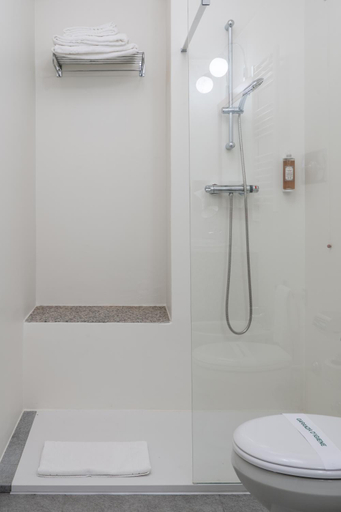 Bathroom 5, Golf Hotel Cavaglia, Biella