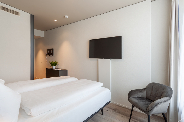 Bedroom 3, Centurion Swiss Quality Towerhotel, Brugg