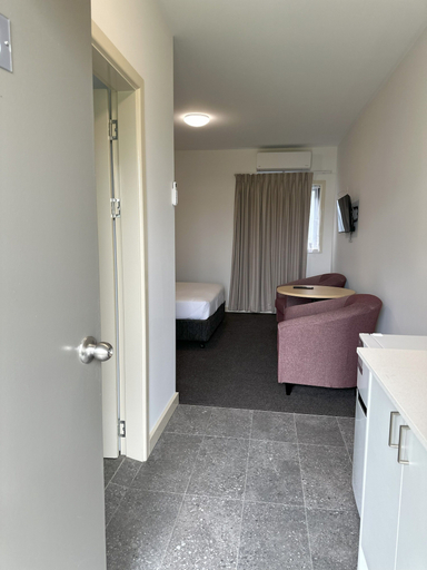 Bathroom 12