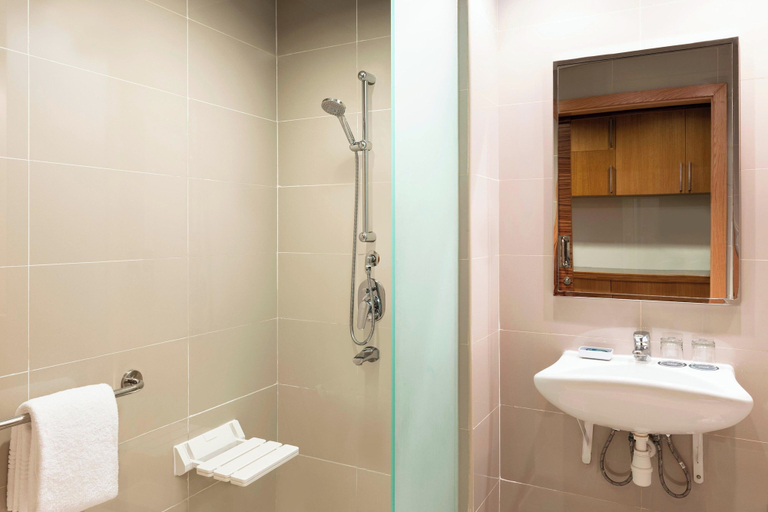Bathroom 4, Four Points by Sheraton Bur Dubai, Dubai