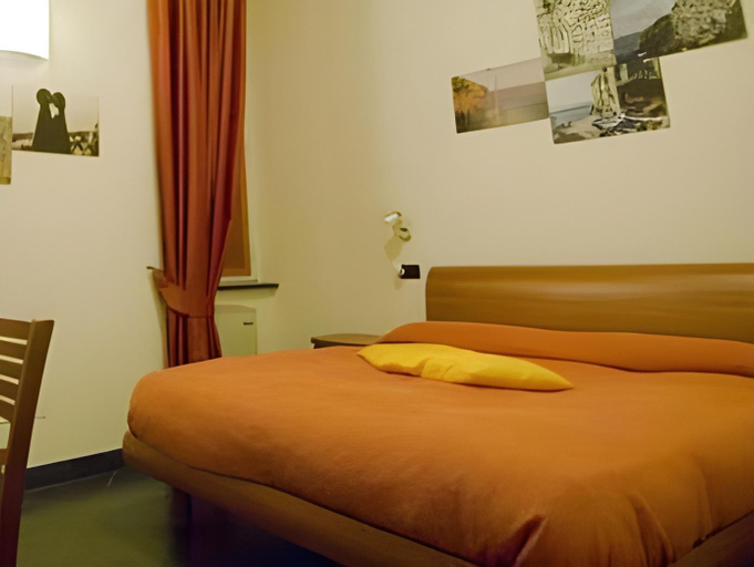 Bedroom 13
