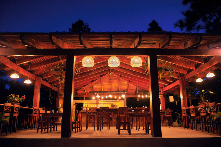 Food & Drinks 5, Hidden Valley Wilderness Lodge