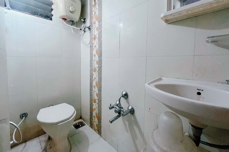 Bathroom 3, Hotel Maninagar Residency, Ahmadabad
