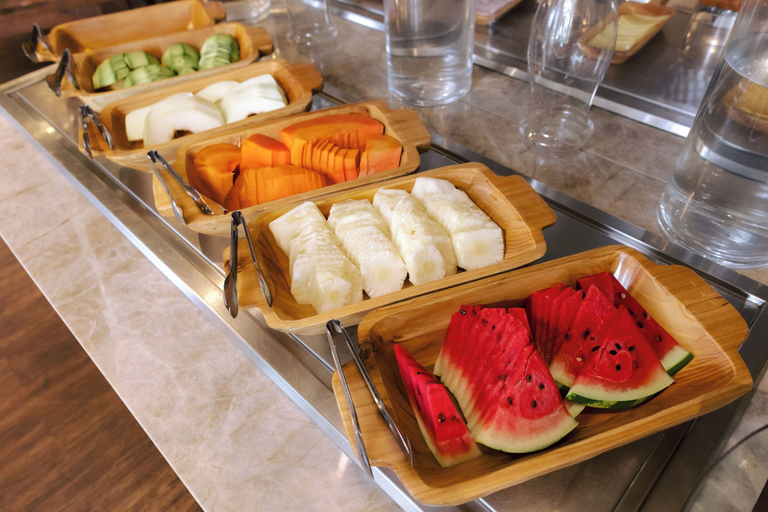 Food & Drinks 16