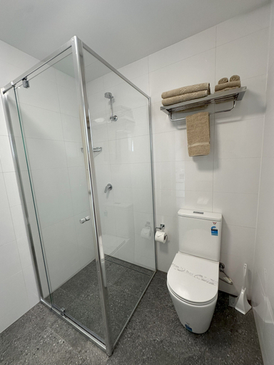 Bathroom 9