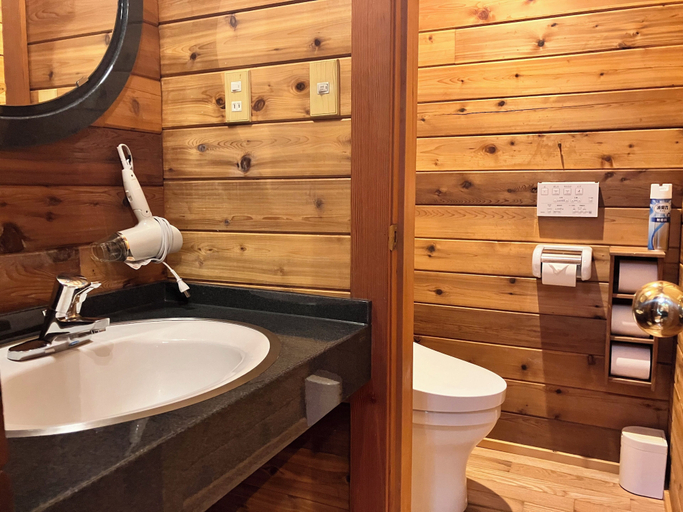 Bathroom 3, Hakuba Brownie Cottage, Hakuba