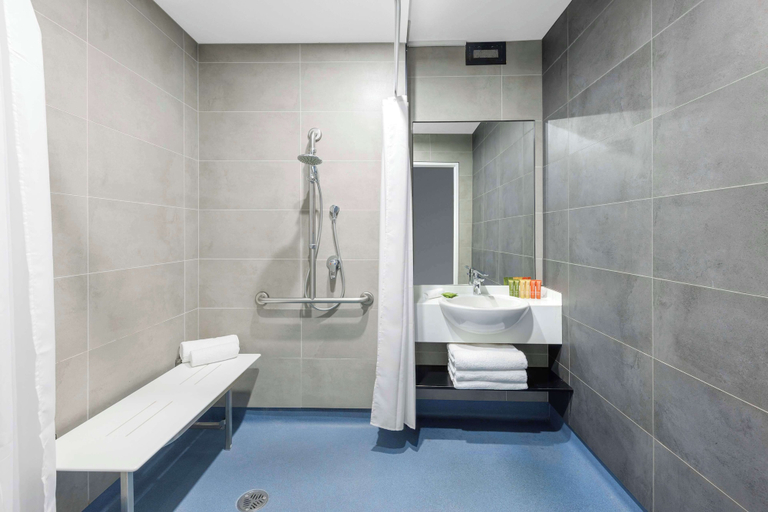 Bathroom 3