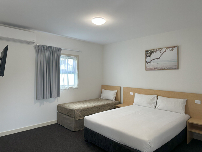 Bedroom 13