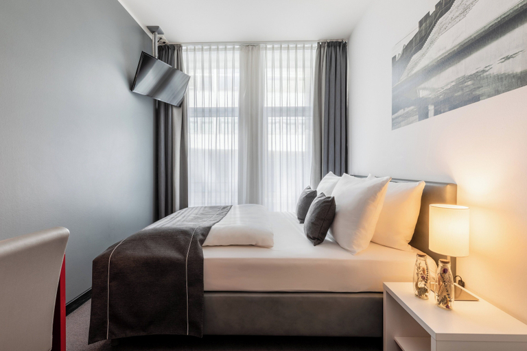 Bedroom 2, Garner Hotel BERLIN - GENDARMENMARKT by IHG, Berlin