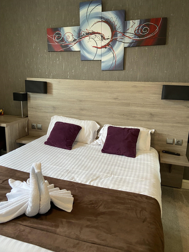 Bedroom 3, Hôtel L'Univers, Vienne