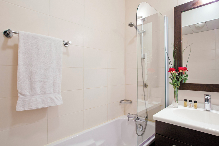 Bathroom 4, Residhome Caserne de Bonne, Isère