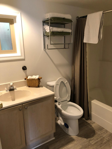 Bathroom 4, Qualicum Breeze Beach Resort, Nanaimo