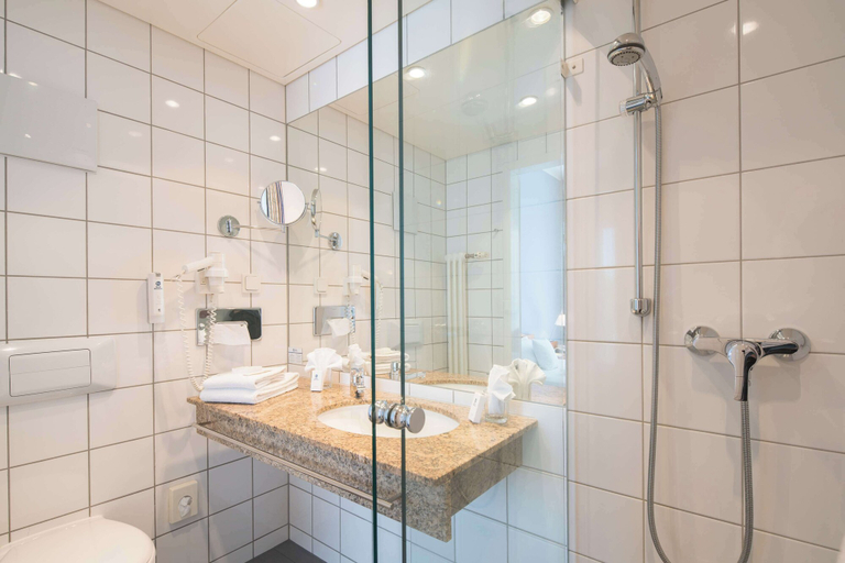 Bathroom 4, Best Western Hotel Am Strassberger Tor, Vogtlandkreis