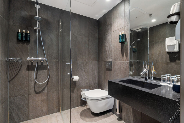 Bathroom 5, Clarion Hotel Admiral, Bergen