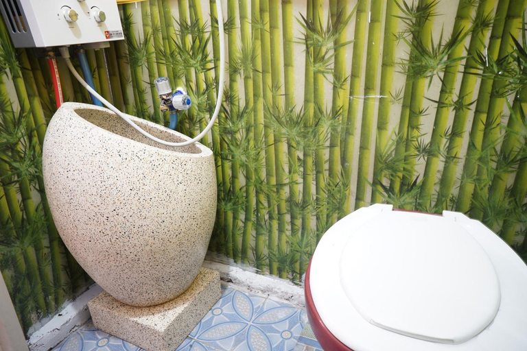 Bathroom 3, Collection O 93000 Karona Berg Homestay & Cafe, Banyuwangi