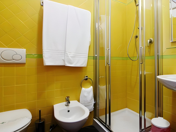 Bathroom 14