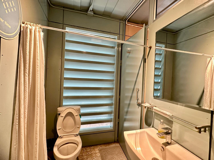 Bathroom 15