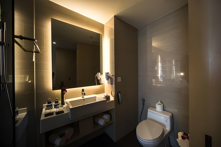 Bathroom 24