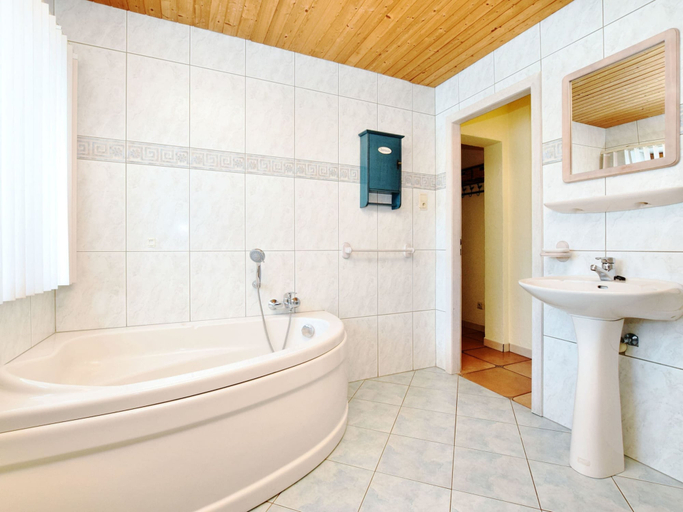 Bathroom 4, Modern Holiday Home in Schönberg with Hot Tub, Liège