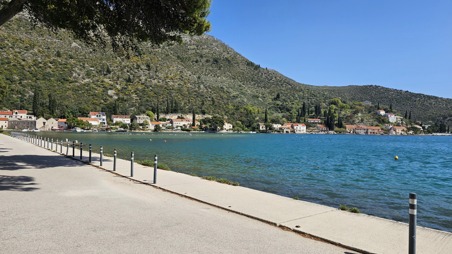Others 5, Villa Babilon, Pojezerje