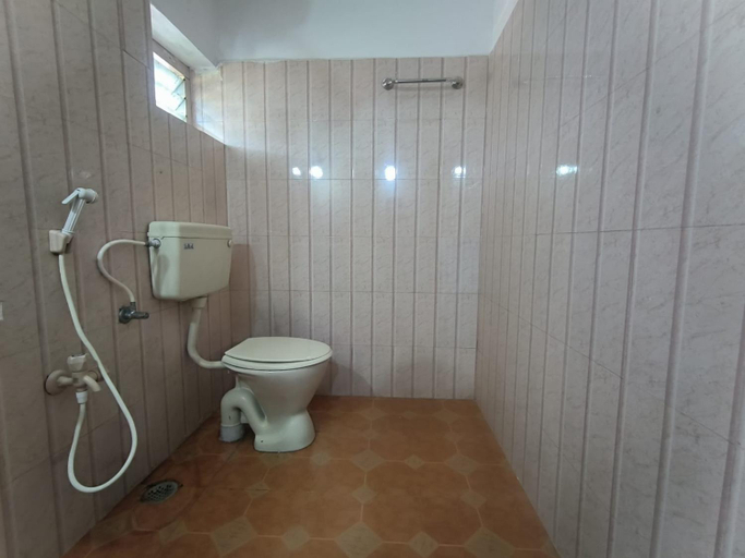 Bathroom, FLGHR RGP Residency, Dindigul