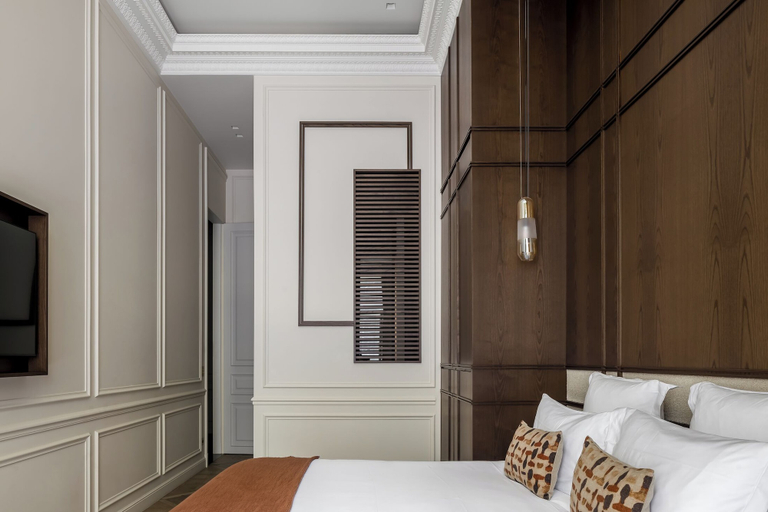 Bedroom 4, HIGHSTAY - Luxury Serviced Apartments - Louvre, Paris