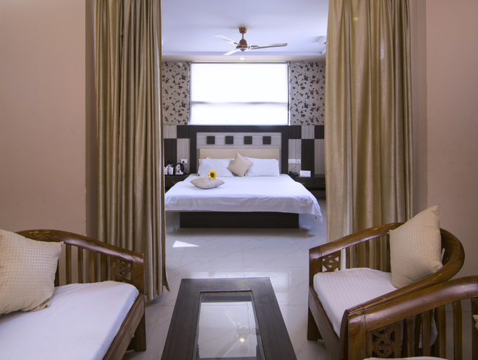 Bedroom 5, Hotel Ganpati Palace, Mathura