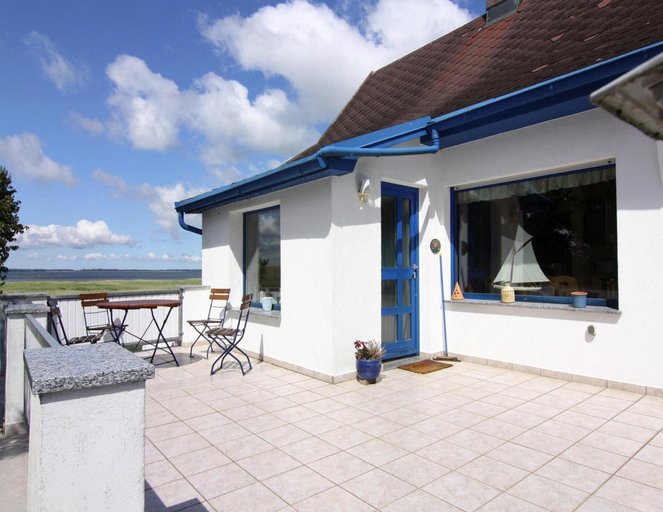 Balcony 3, Wunderschones Ferienhaus am Schilfufer in Barth, Vorpommern-Rügen