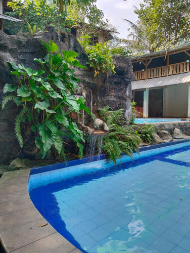 Sport & Beauty, Villa pepohonan, Depok