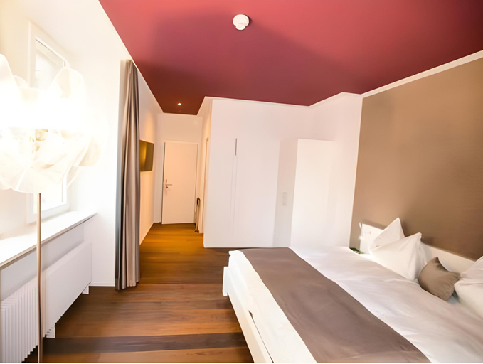 Bedroom 12