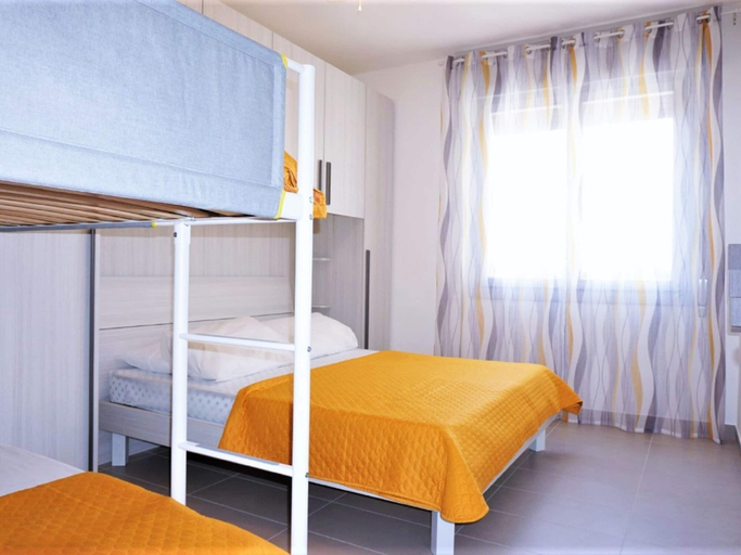 Room 4, 5-person Caorle Apartment With Pool, Venezia