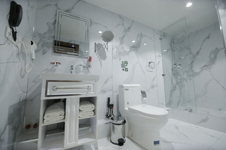 Bathroom 4, Sahid Zarafshon Hotel, Buxoro