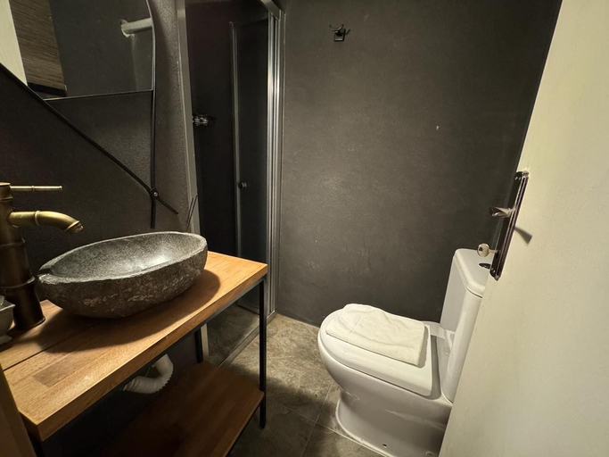 Bathroom 4, The Old Mill Hotel Lapta