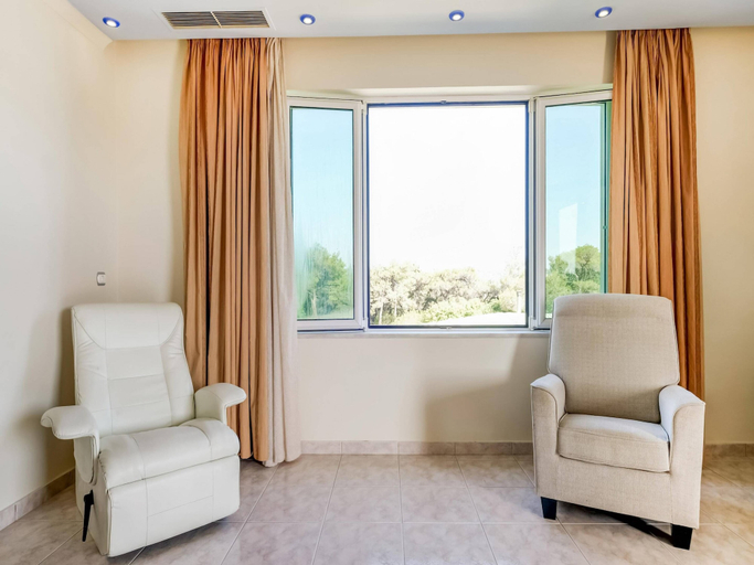 Room 5, Beautiful Holiday Home With Private Pool, South Aegean