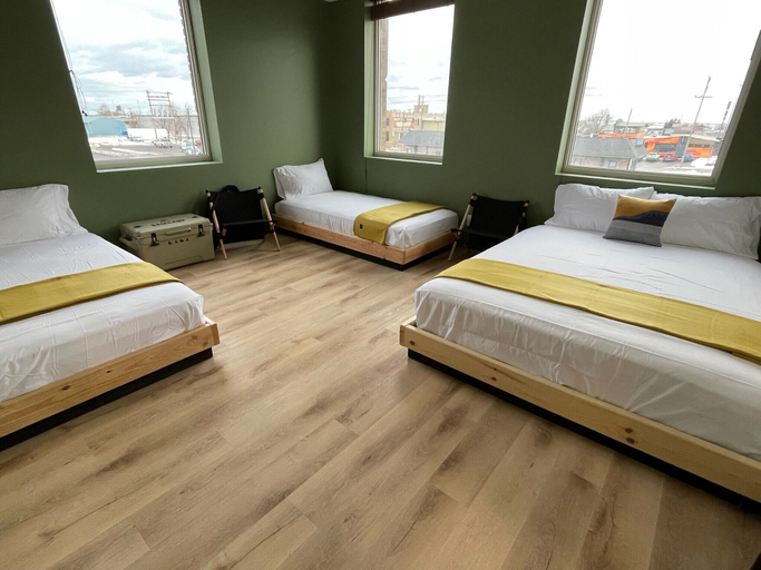 Bedroom 3, Zenith Basecamp, Saint Louis