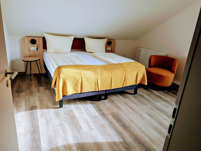 Bedroom 2, Hotel Tausendschön, Aurich