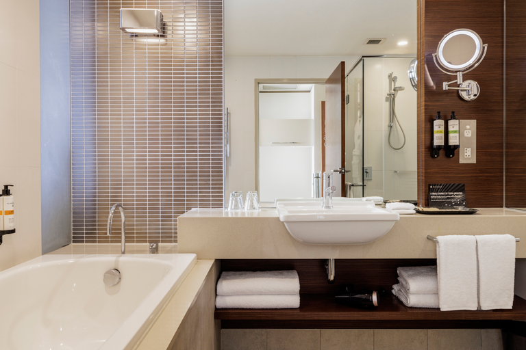 Bathroom 12