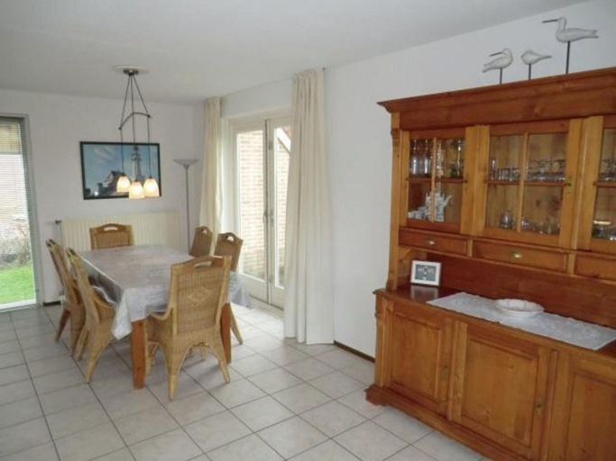 Others 5, Bungalow in Breskens Near the Beach, Sluis