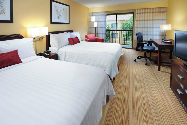 Bedroom 4, Courtyard by Marriott Houston Hobby Airport, Houston