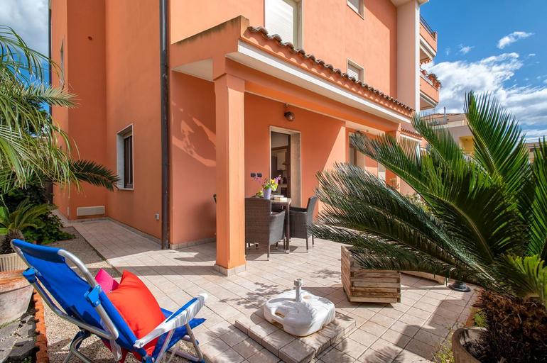 Others 5, Dada House, Sassari