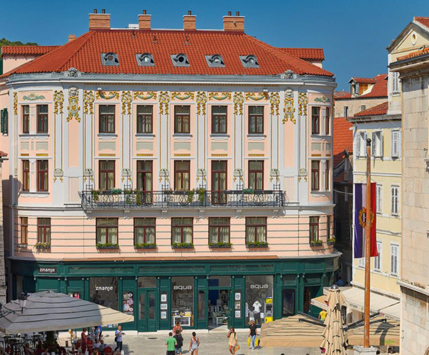 Others 5, Royal Piazza, Split