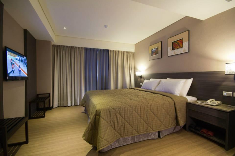 Bedroom 3, Royal Guest Hotel, Tainan