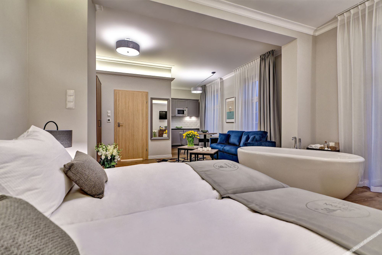 Bedroom 2, Joyinn Aparthotel, Środa Śląska