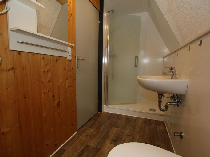 Bathroom 3, Ferienhaus fur 5 Personen mit Garten, Goslar