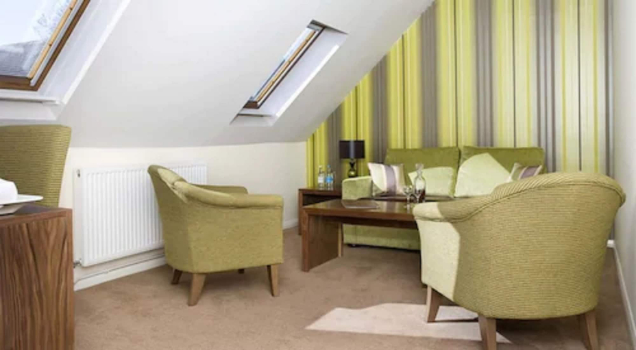 Others 4, The Redesdale, Gloucestershire