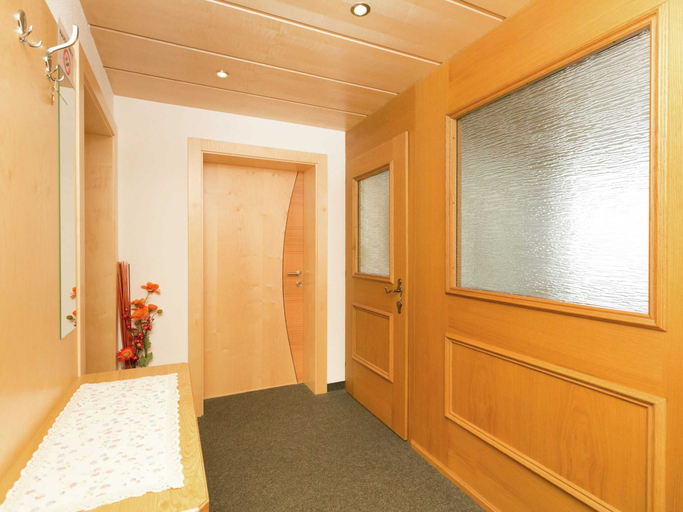 Others 5, Apartment in Ski Paradise Near Trails, Imst