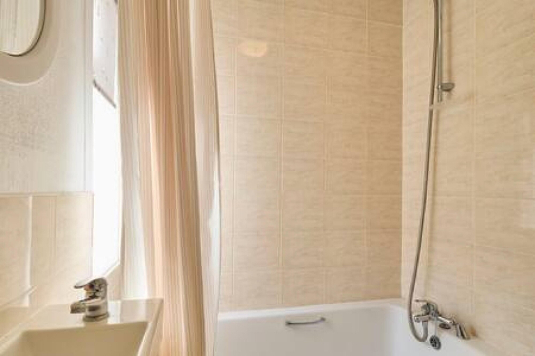 Room 2, Host Stay Westbrook Road, Kent