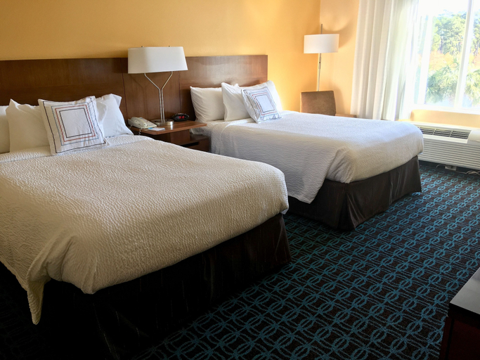 Bedroom 2, Fairfield Inn by Marriott Myrtle Beach Broadway at the Beach, Horry